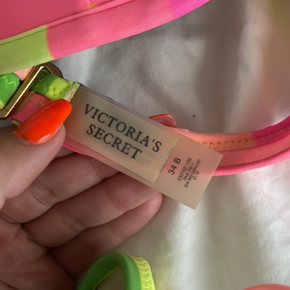 Victoria Secret Rainbow Bikini - Picture 5 of 5